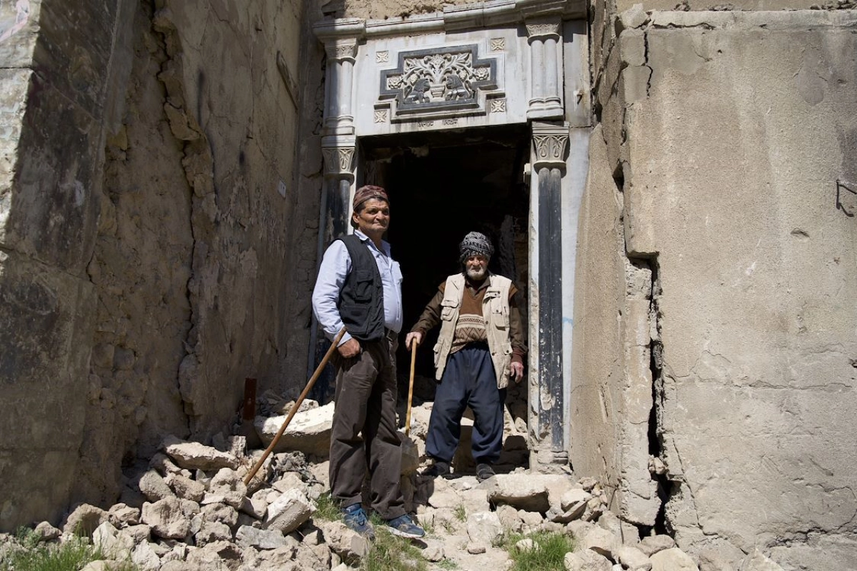 Docs: The Lions by the River Tigris